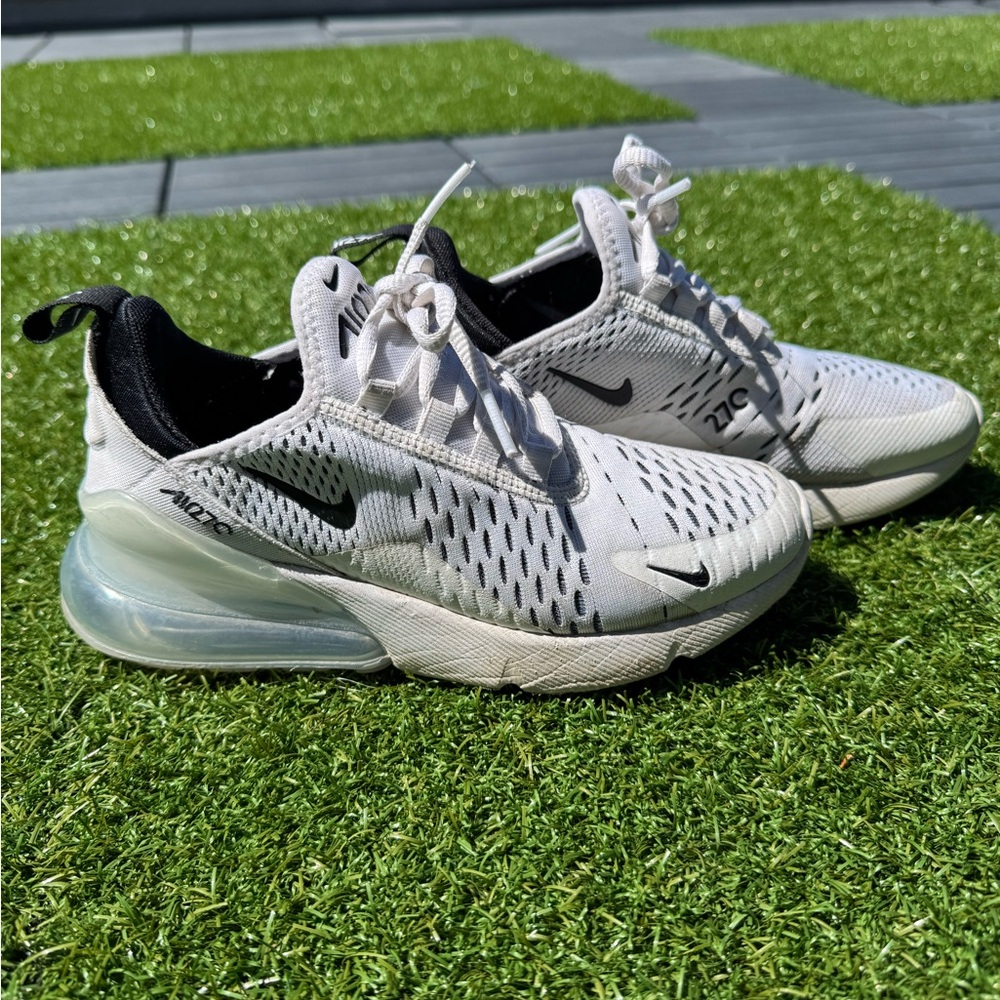 Nike White and Black Sneakers - Picture 2 of 4